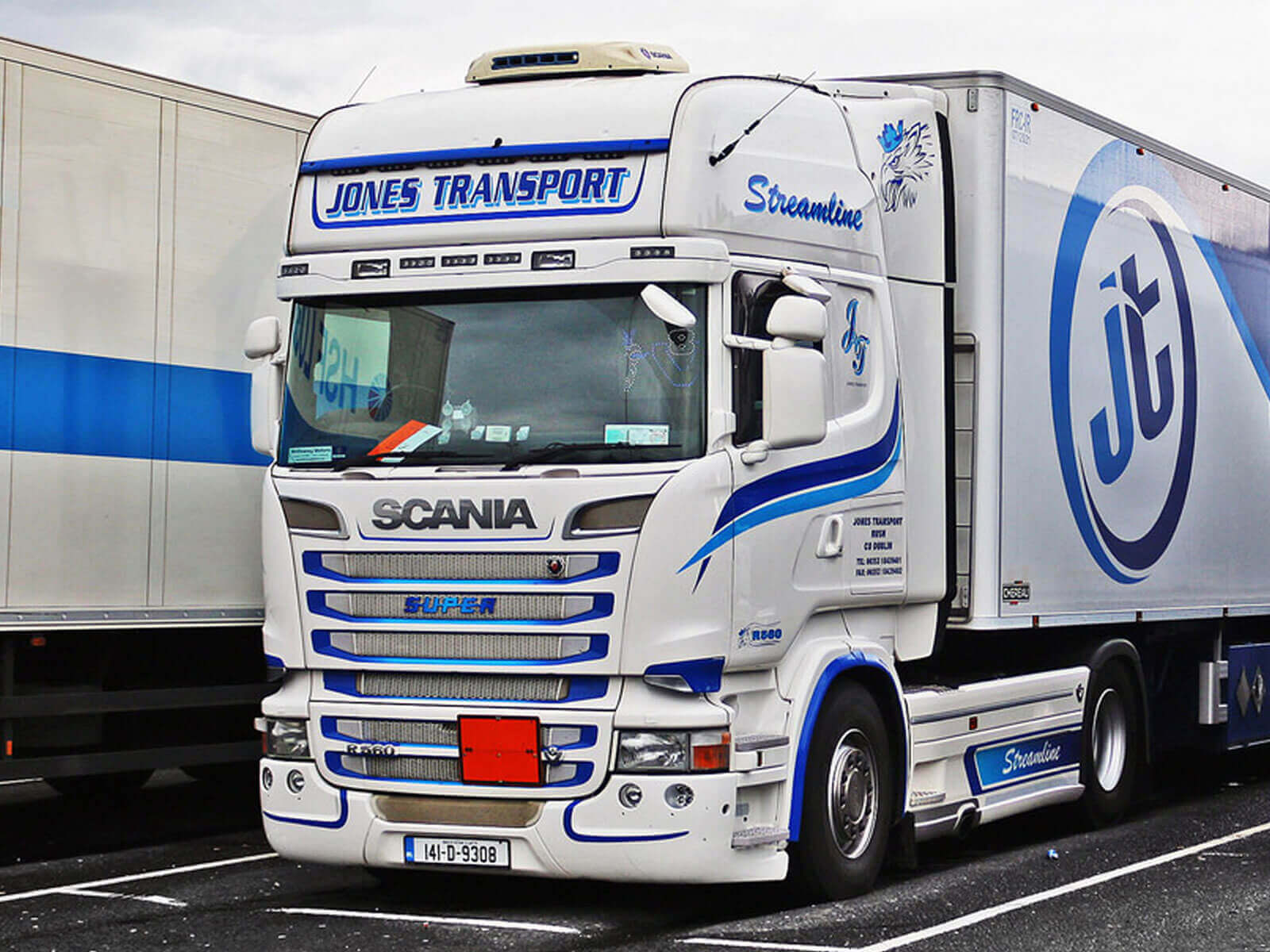 Jones International Transport